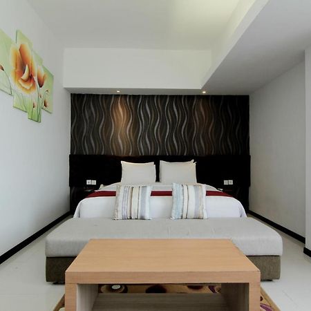 The Sun Hotel Madiun Eksteriør bilde