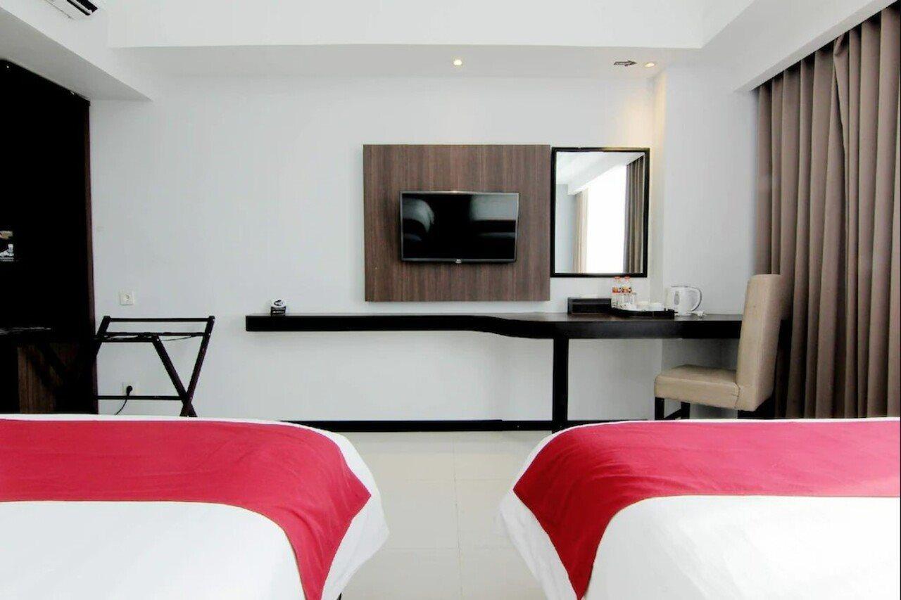 The Sun Hotel Madiun Eksteriør bilde