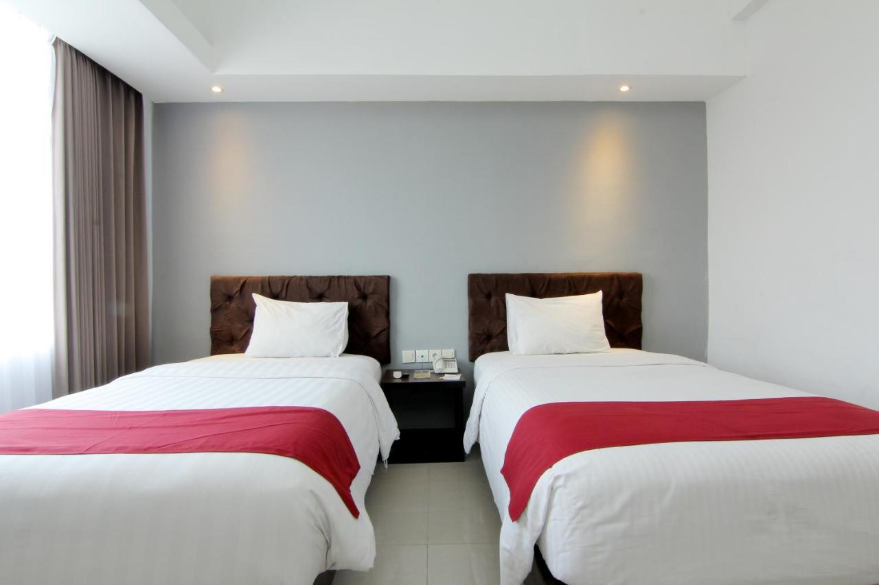 The Sun Hotel Madiun Eksteriør bilde