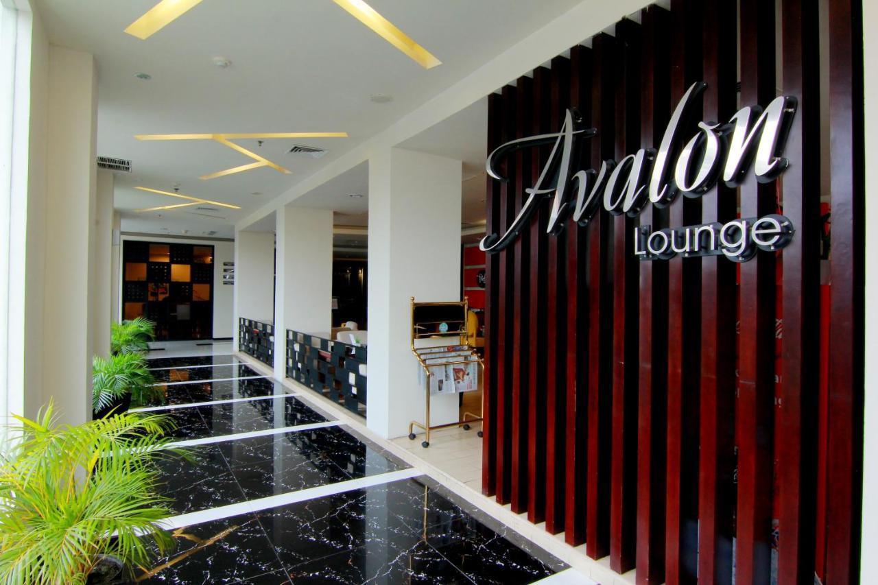 The Sun Hotel Madiun Eksteriør bilde